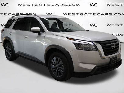 Used 2024 Nissan Pathfinder SV