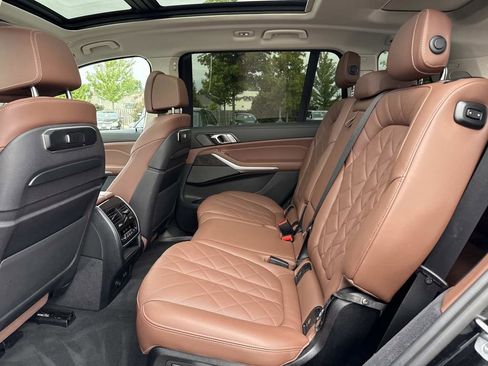 Used 2023 BMW X7 xDrive40i w/ Executive Package AWD/4WD image 11