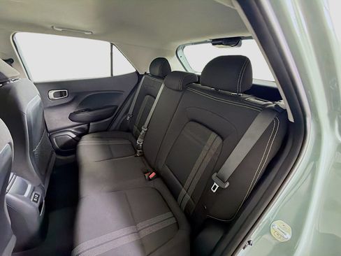 Used 2025 Hyundai Venue SEL FWD image 27