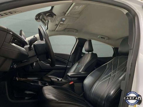 Used 2023 Ford Mustang Mach-E Select image 24