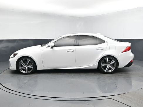 Used 2018 Lexus IS 300 AWD w/ Comfort Package image 4