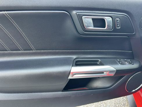 Used 2018 Ford Mustang GT Premium w/ Black Accent Package RWD image 7