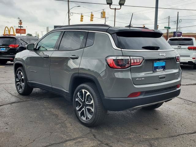 Used 2023 Jeep Compass Limited AWD/4WD image 5