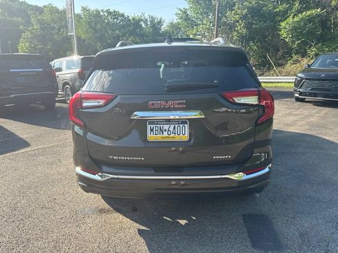 Used 2023 GMC Terrain Denali w/ Denali Premium Package AWD/4WD image 4