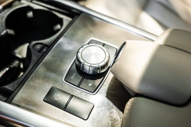 Used 2015 Mercedes-Benz E 350 4MATIC Wagon image 23