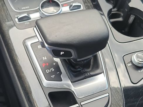 Used 2017 Audi Q7 2.0T Premium AWD/4WD image 34