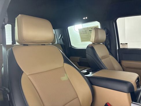 Used 2024 Ford F250 Lariat w/ Chrome Package image 27