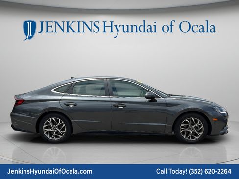 Used 2022 Hyundai Sonata SEL FWD image 2