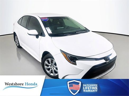 Used 2025 Toyota Corolla LE image 1