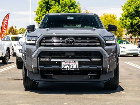 Used 2026 Toyota 4Runner Platinum AWD/4WD image 2