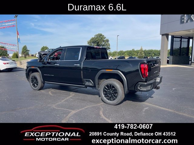 Used 2023 GMC Sierra 2500 Denali w/ Denali Black Diamond Edition AWD/4WD image 3