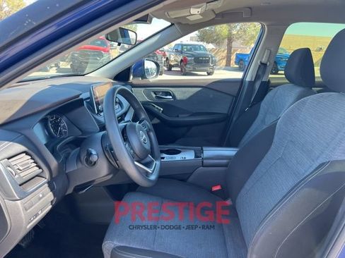 Used 2023 Nissan Rogue SV image 27
