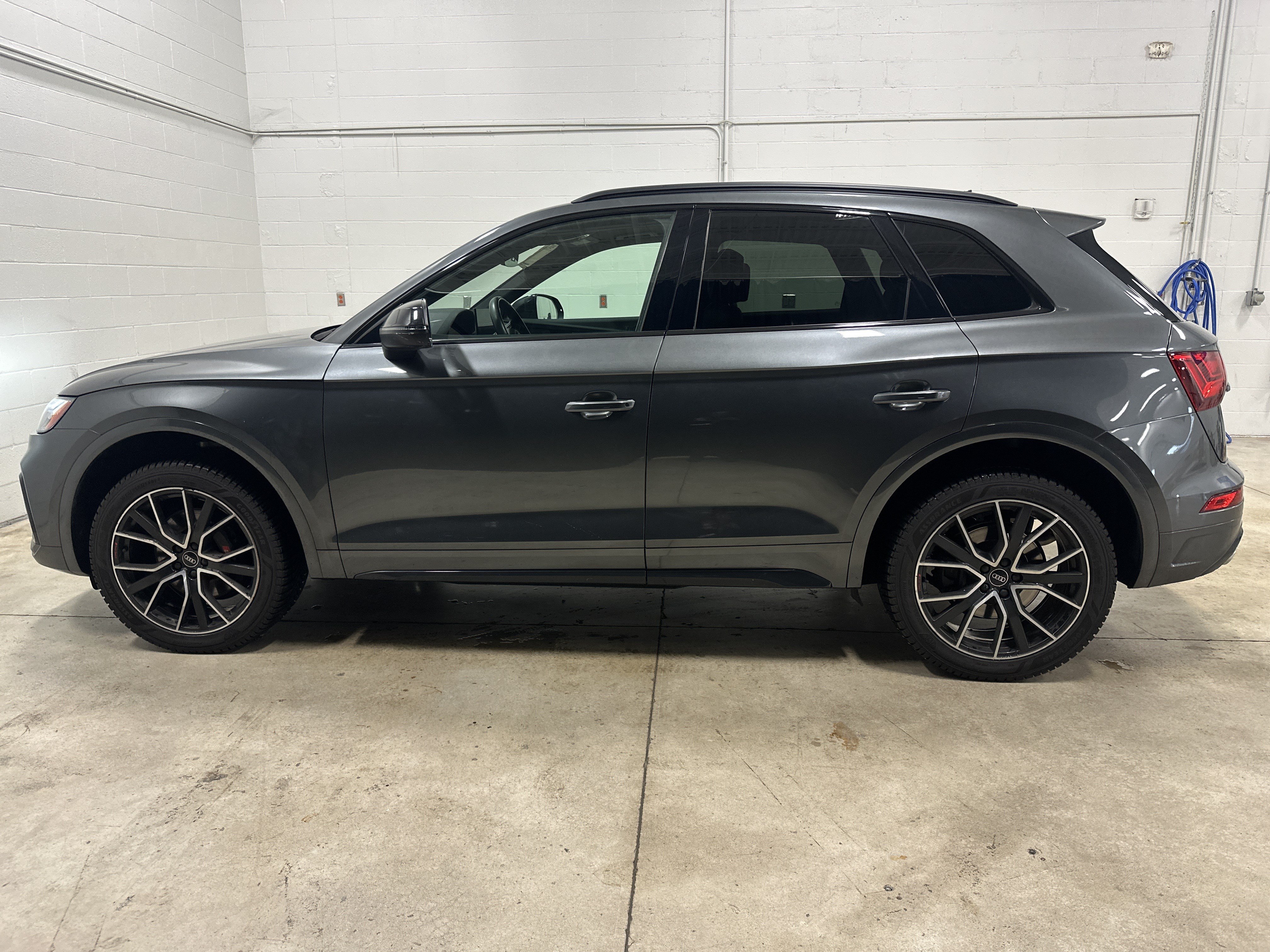 Used 2021 Audi SQ5 Premium Plus w/ Premium Plus Package AWD/4WD image 12