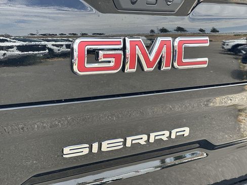 New 2026 GMC Sierra 1500 SLT w/ SLT Premium Plus Package AWD/4WD image 28