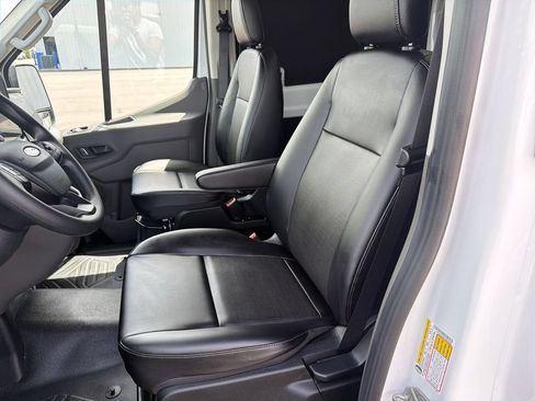 New 2026 Ford Transit 250 148 Medium Roof w/ Load Area Protection Package RWD image 16