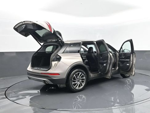 Used 2021 Lincoln Corsair AWD w/ Equipment Group 101A image 35