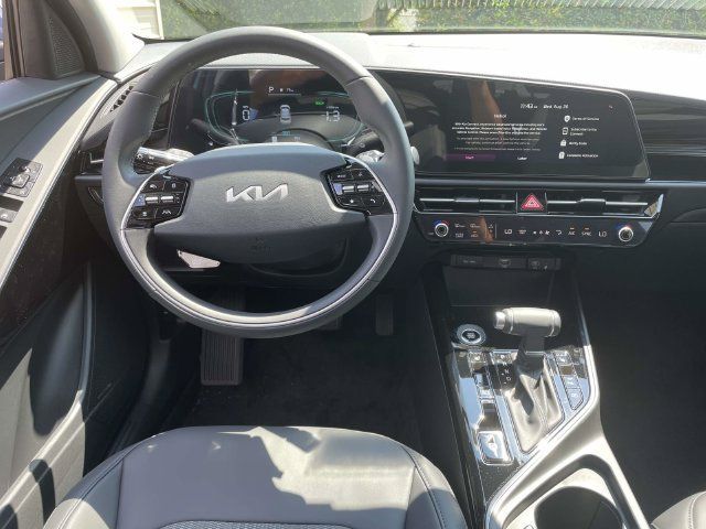 New 2026 Kia Niro EX FWD image 13