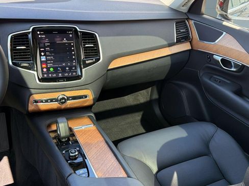 Certified 2023 Volvo XC90 B6 Plus AWD/4WD image 28