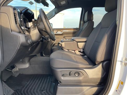 New 2025 Chevrolet Silverado 1500 LT image 18