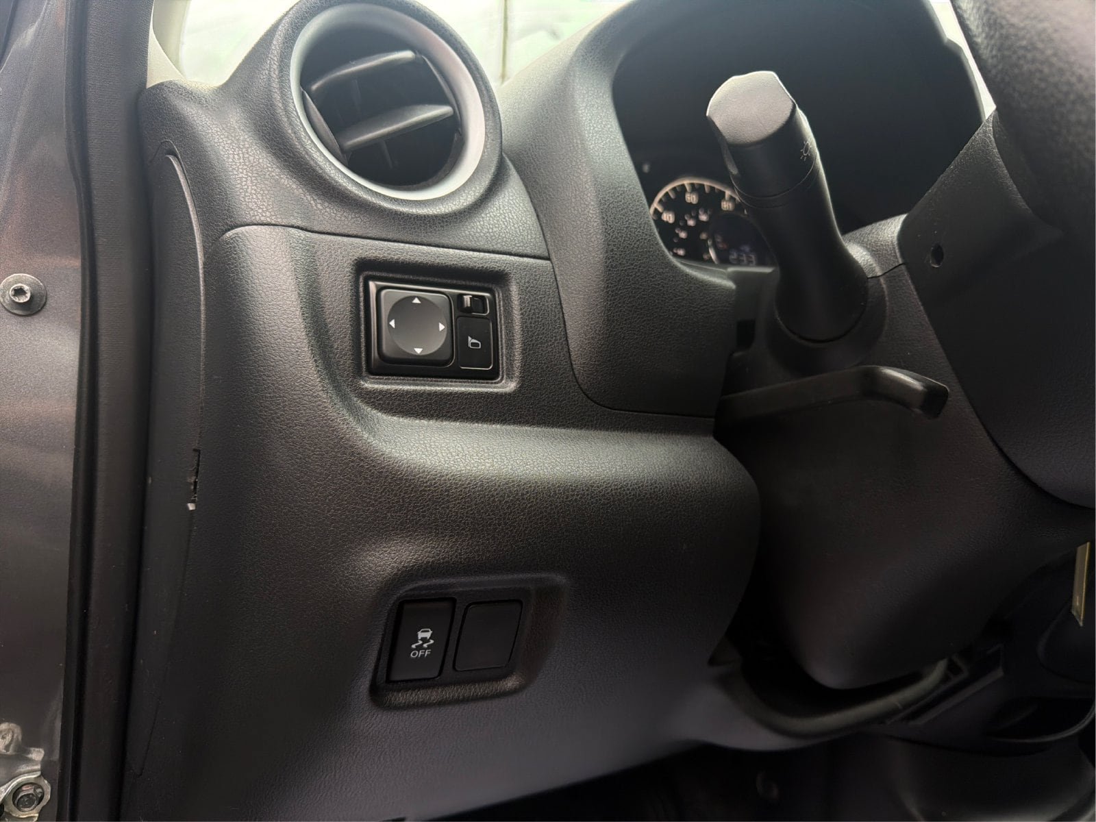 Used 2016 Nissan Versa Note SV FWD image 19