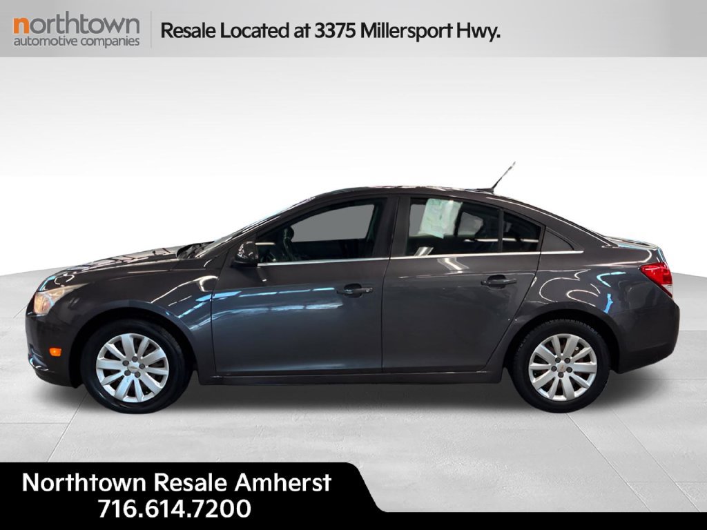 Used 2011 Chevrolet Cruze LT FWD image 3