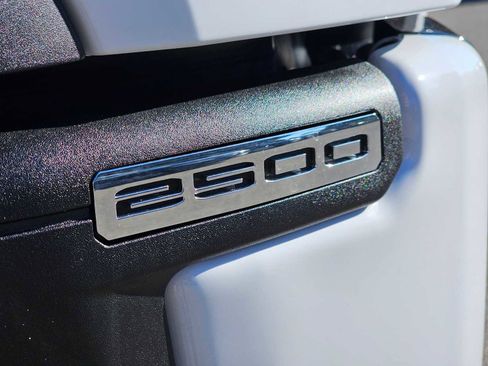 New 2025 GMC Sierra 2500 Denali Ultimate image 13