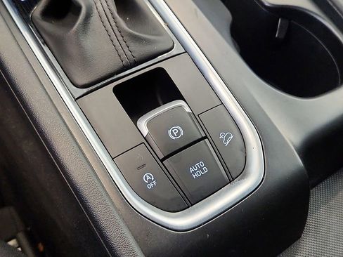 Used 2020 Hyundai Santa Fe SE image 23