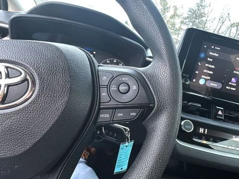 Used 2024 Toyota Corolla LE image 17