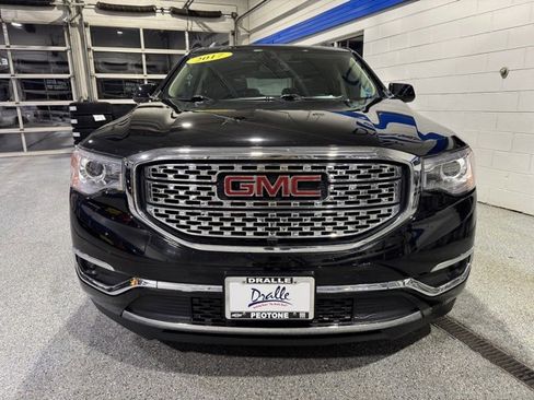 Used 2017 GMC Acadia Denali w/ Technology Package image 3