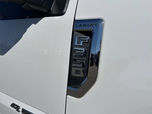 Used 2020 Ford F350 Lariat w/ Lariat Ultimate Package image 5