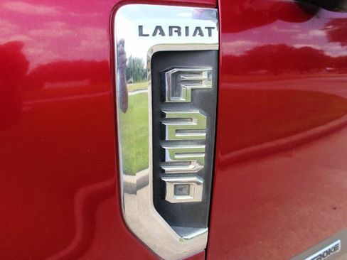 Used 2019 Ford F250 Lariat w/ Lariat Ultimate Package AWD/4WD image 24