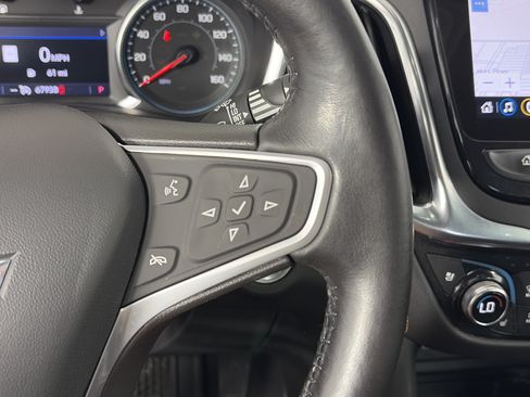 Used 2022 Chevrolet Equinox Premier AWD/4WD image 32
