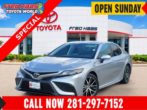 Certified 2024 Toyota Camry SE FWD image 1