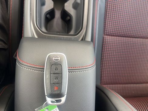 New 2025 Nissan Kicks SR image 38