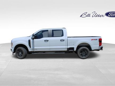 Certified 2025 Ford F250 XL w/ STX Appearance Package AWD/4WD image 8