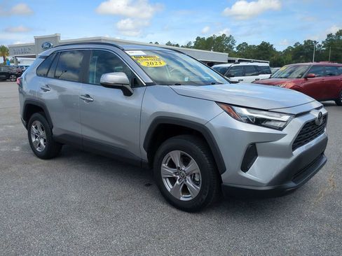 Used 2023 Toyota RAV4 XLE image 2