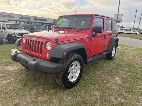Used 2018 Jeep Wrangler Unlimited Sport S image 3