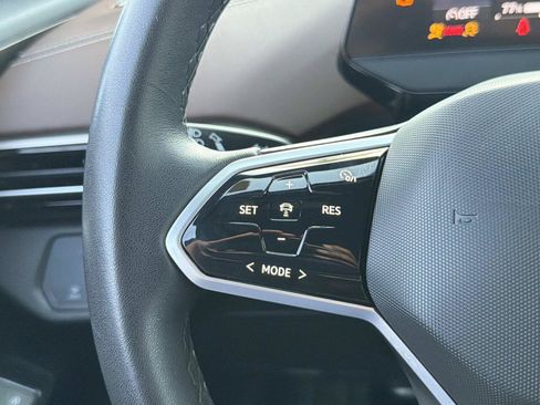 Certified 2023 Volkswagen ID.4 Pro RWD image 17