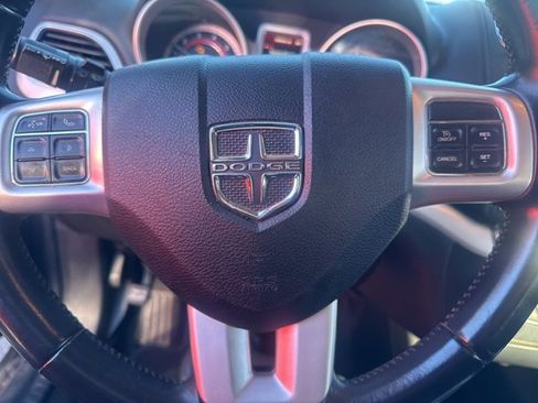 Used 2017 Dodge Journey SE w/ Flexible Seating Group image 17