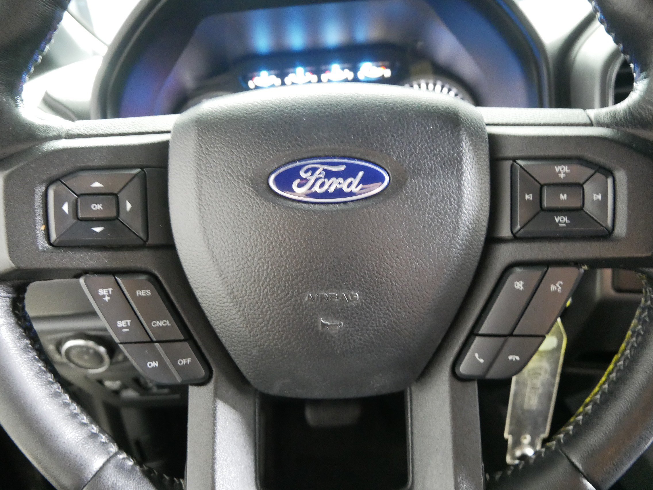 Used 2018 Ford F150 4x4 SuperCrew image 25