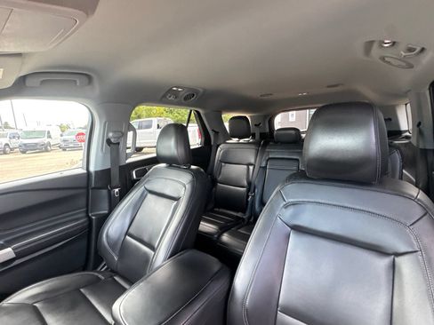 Used 2023 Ford Explorer XLT w/ Equipment Group 202A AWD/4WD image 13