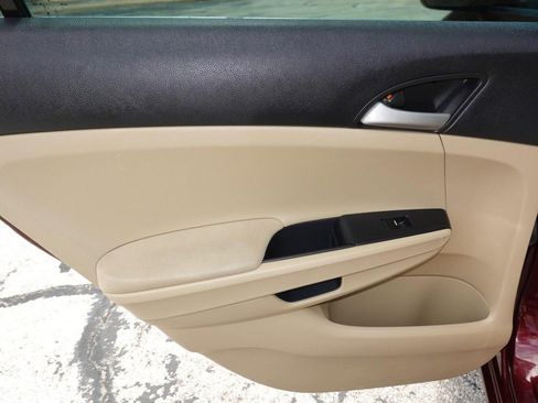 Used 2012 Honda Accord LX image 19