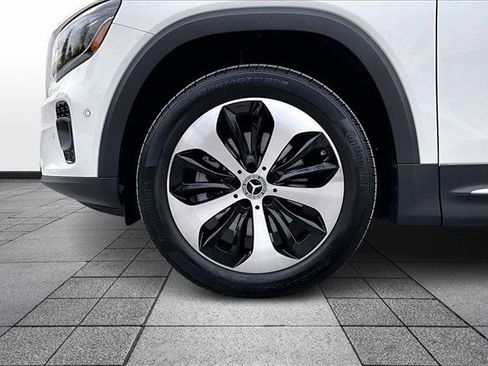 Certified 2025 Mercedes-Benz GLB 250 250 image 37