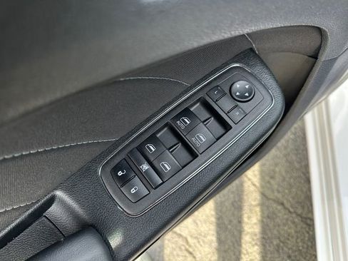 Used 2023 Dodge Charger SXT w/ Blacktop Package image 19