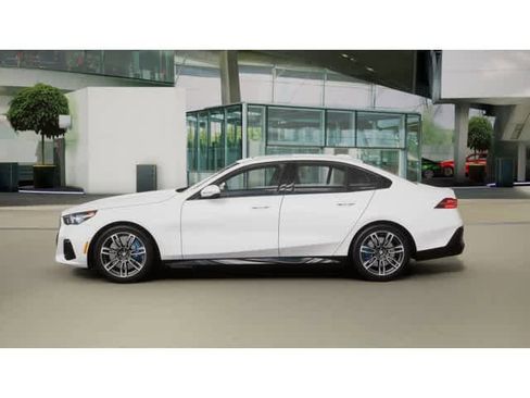 New 2026 BMW 540i xDrive 540i xDrive w/ M Sport Package image 4