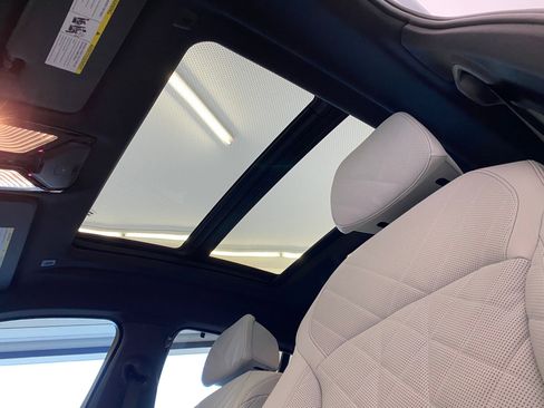 Certified 2025 BMW X6 M60i w/ Dynamic Handling Package image 15