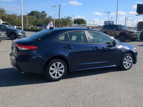 Used 2025 Toyota Corolla LE image 13