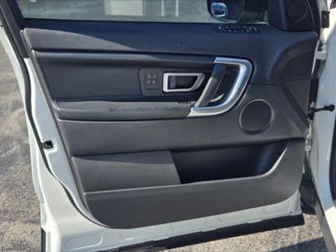 Used 2016 Land Rover Discovery Sport HSE Luxury image 14