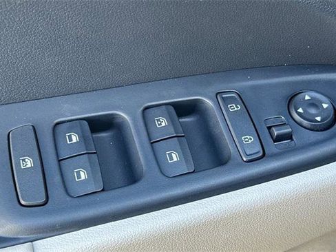 New 2025 Hyundai Venue Limited image 12