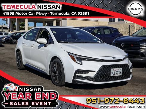 Used 2024 Toyota Corolla SE image 2